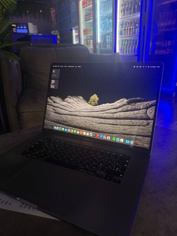 MacBook Pro 16 Intel i9 Radeon Pro 5500M 64gb RAM 1TB SSD 2019