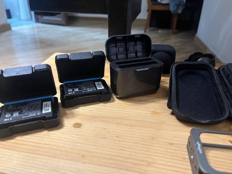 Insta360 x3, аккумуляторы, зарядная станция, пульт, крепления 4