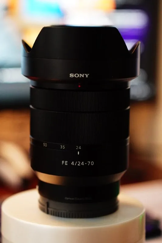 Sony FE 24-70 F4 Zeiss объектив 1