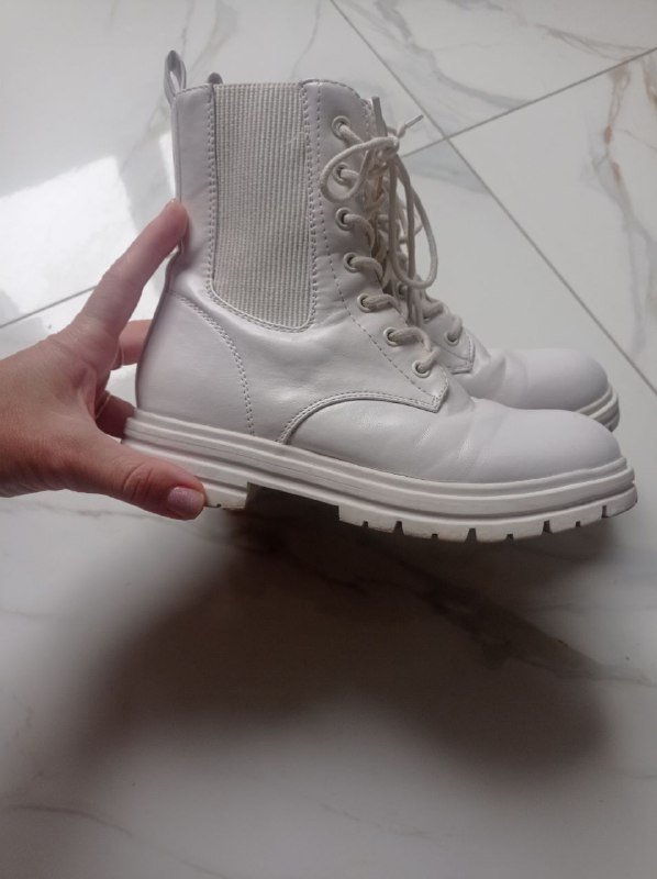 Белые женские ботинки размер 34-35