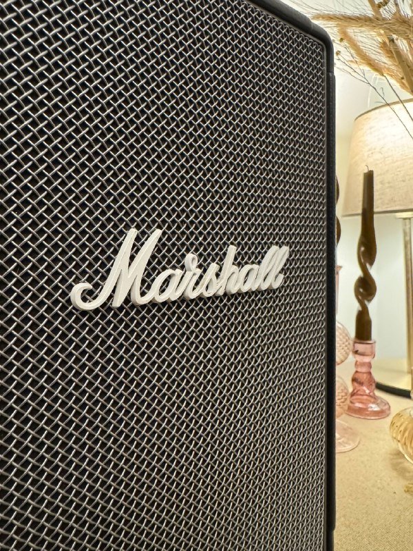 Marshall Tufton Black Bluetooth speaker