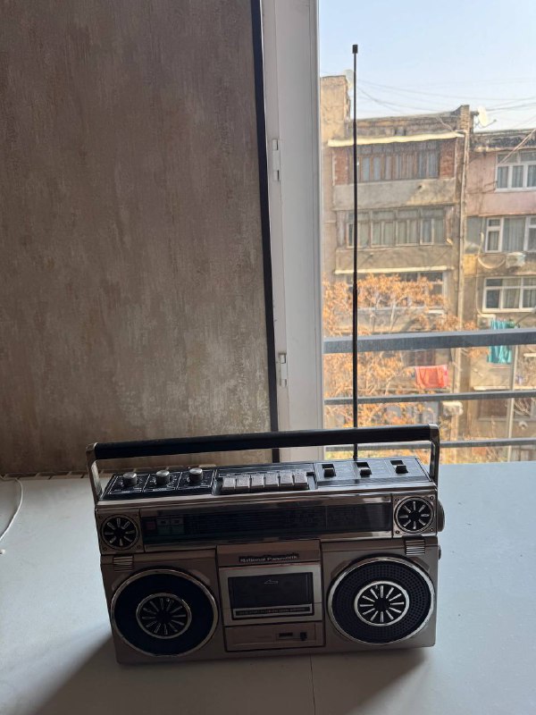 Магнитофон National Panasonic RX-5010 T с кассетами 7