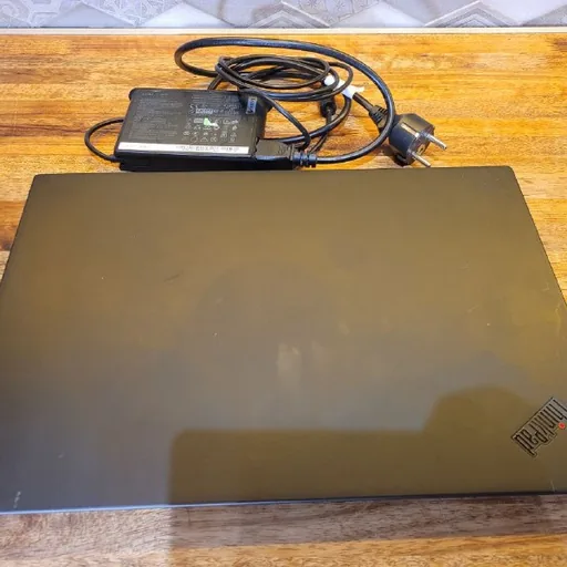 Нерабочий Lenovo ThinkPad на запчасти, MacBook Pro и Mac mini