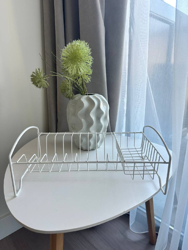 Большая стеклянная форма, таз-контейнер, тарелки Luminarc, вешалки, сушилка, скалка 7