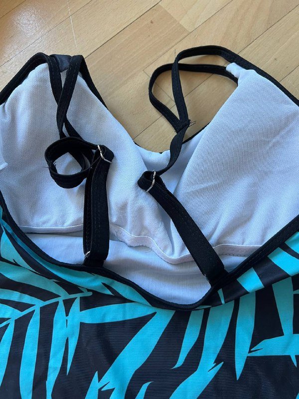 спортивный купальник, спортивный бра, женские сандали 3