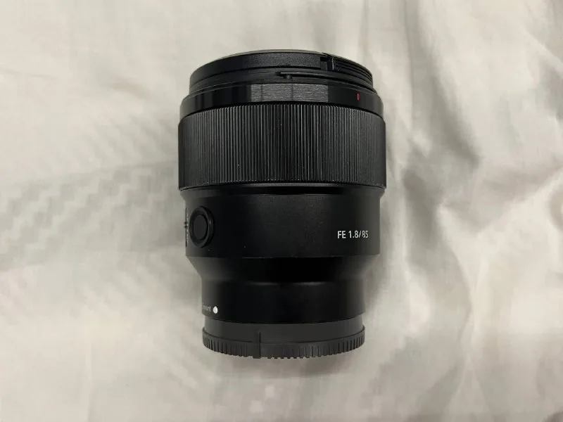 Sony FE 85mm f/1.8 Lens