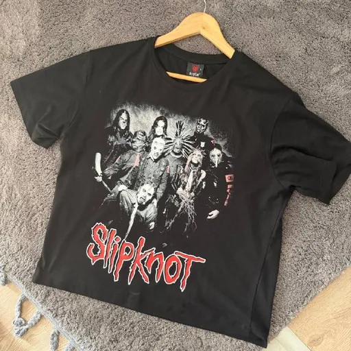 Новая кроп-топ футболка Slipknot
