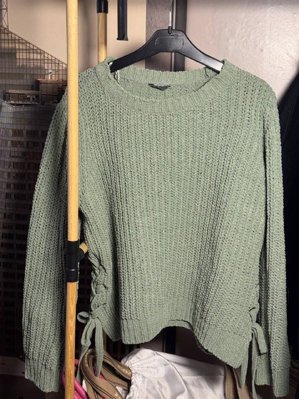 Пиджак, свитшоты, спортивный костюм, брюки, леггинсы, туфли, юбка, косметичка 5