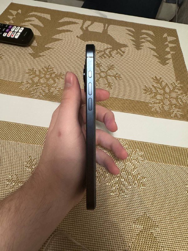 IPhone 15 pro max 256гб 5