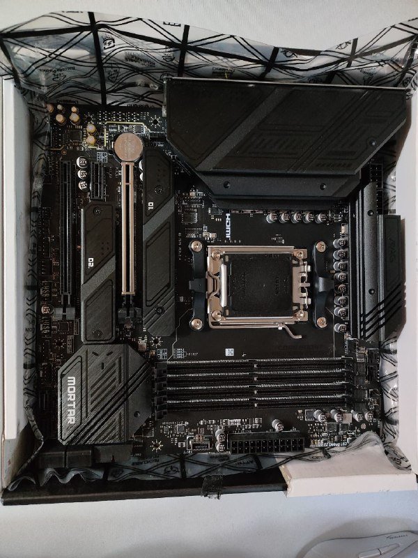 Процессор Ryzen 5 7600, Материнская плата MSI B650M, Память G.Skill Trident Z5 и ADATA XPG 3