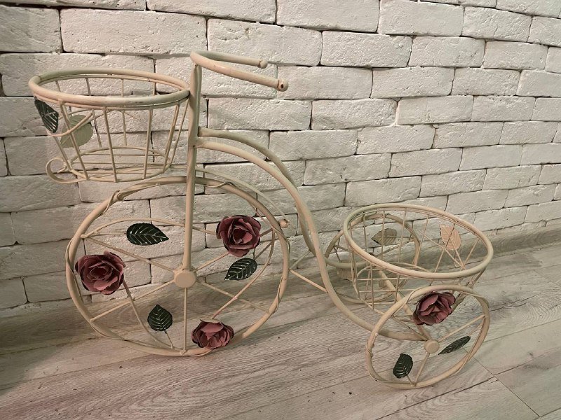 Подставка для цветов в виде велосипеда металлическая белая 2