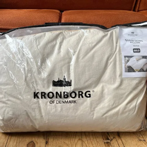 Подушка Jysk Goose down pillow 50x70 KRONBORG