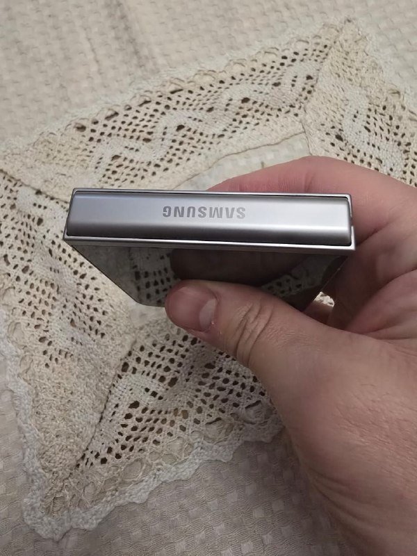 Samsung galaxy zflip6 12/512GB 5