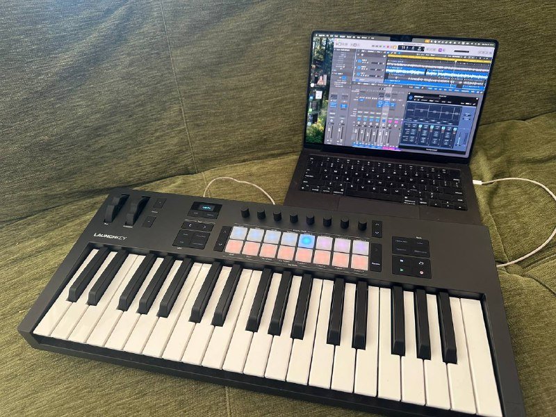 novation launchkey 37 mk4 контроллер 3