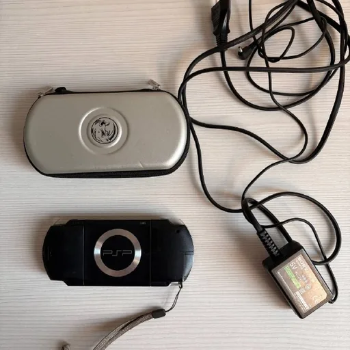 Sony PSP 1000, Nintendo DSi, MagicX Zero 40, Sony WH-1000XM4, Olympus FE-120