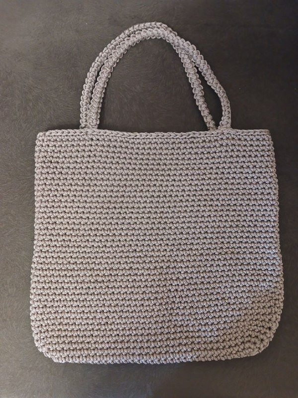 Зеленая и коричневая вязаные сумки ручной работы