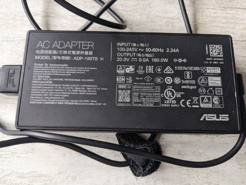 ноутбук ASUS ROG Zephyrus G (GA502DU-WB73) 2