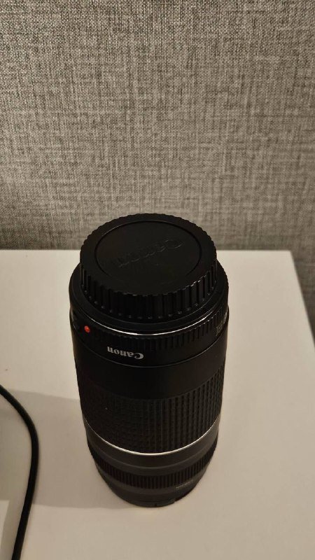 Canon EOS 1200D камера и объектив Canon 75-300mm 2