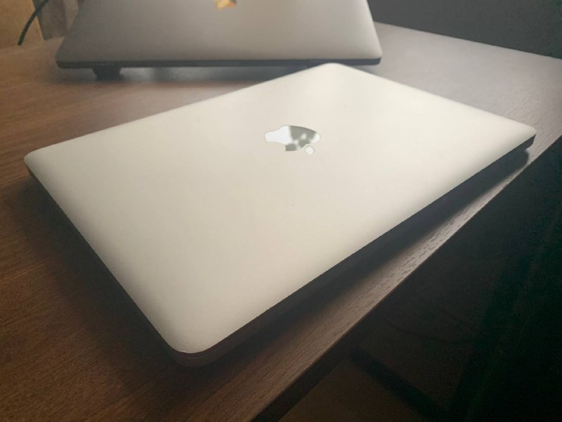MacBook Pro 2015 13,3 i5 8GB 128GB SSD 3