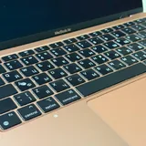 MacBook M1 8/256 5
