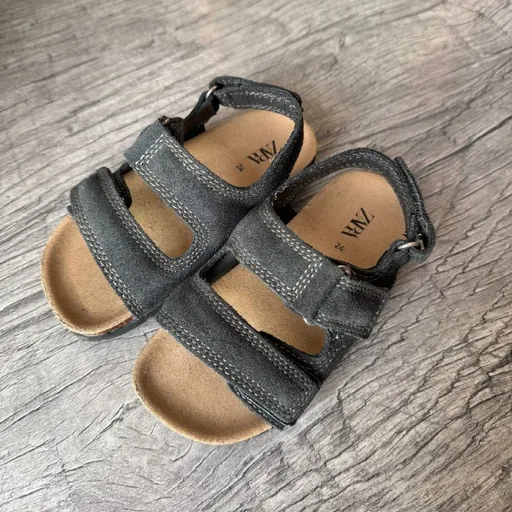 Детские сандали Zara