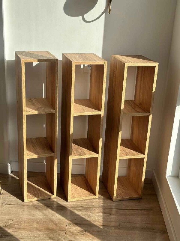 3 деревянных стеллажа