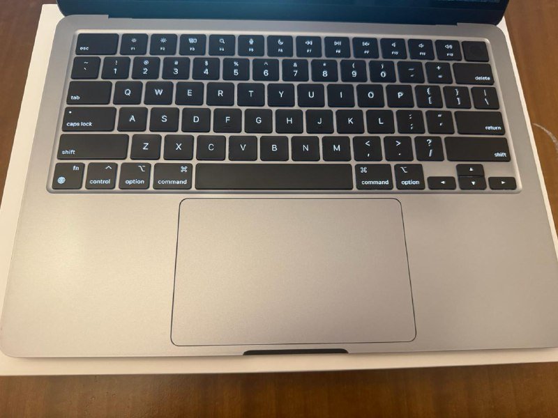 MacBook Air 13 M2 8GB 512SSD 8