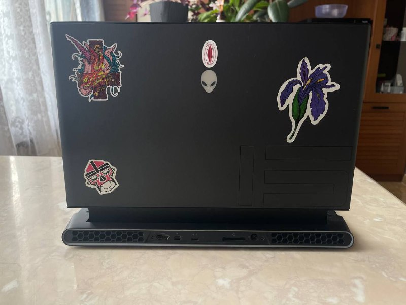 Игровой ноутбук Alienware m15 R4 3