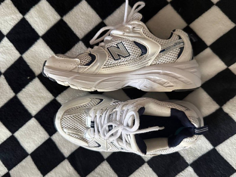 Женские кроссовки 36 размера 4