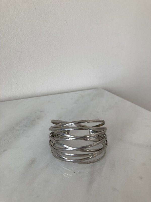 Кружка, браслет, сумочка, поднос, гирлянда, видеокарта, настольная игра, маленькая камера