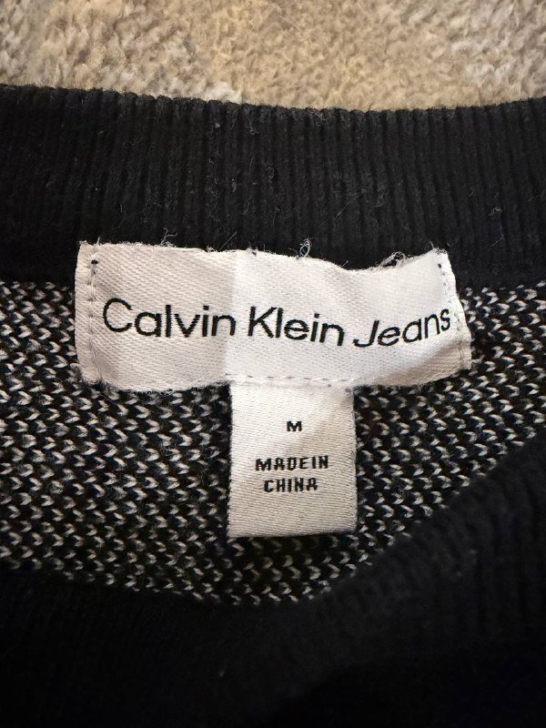 Свитшот Calvin Klein размер М 2