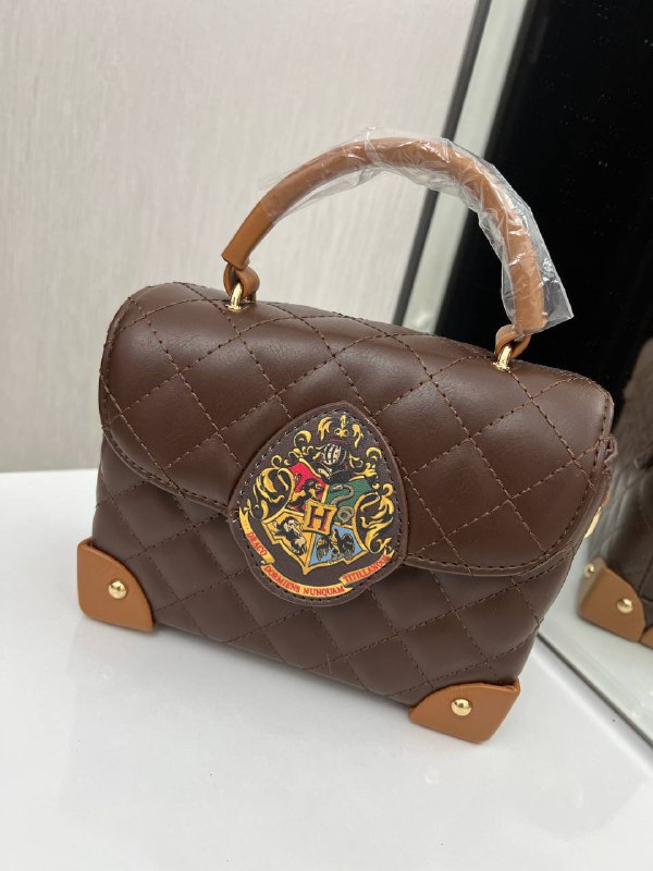 Одежда, обувь, игрушки, сумка, кроватка для куклы 9