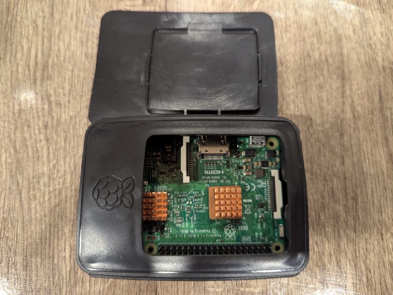 Raspberry Pi 3B 1GB, Pine64 Quartz64 Model A 8GB