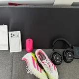 iPhone 17 Pro Max, бутсы adidas, наушники Logitech, коврик Logitech 1