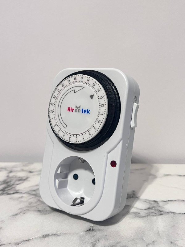 Игрушка-антистресс, карточки, спортивный коврик, розетка с таймером, скотч, корзина для пакетов, подставка для полотенец, банки для хранения, набор специй, тазик 4