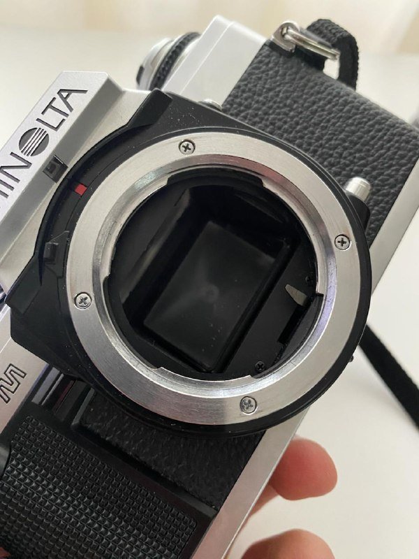 Minolta XG-M пленочный зеркальный фотоаппарат, объектив 50mm 1.7, фильтры UV Kenko и CPL 6