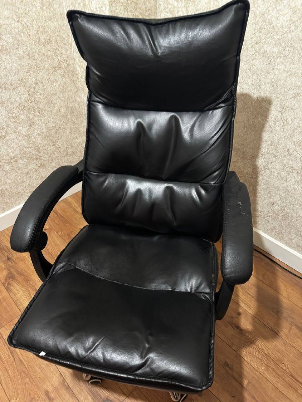 Монитор Xiaomi, компьютерный стол, клавиатура, стул, аэрогриль, робот пылесос 3