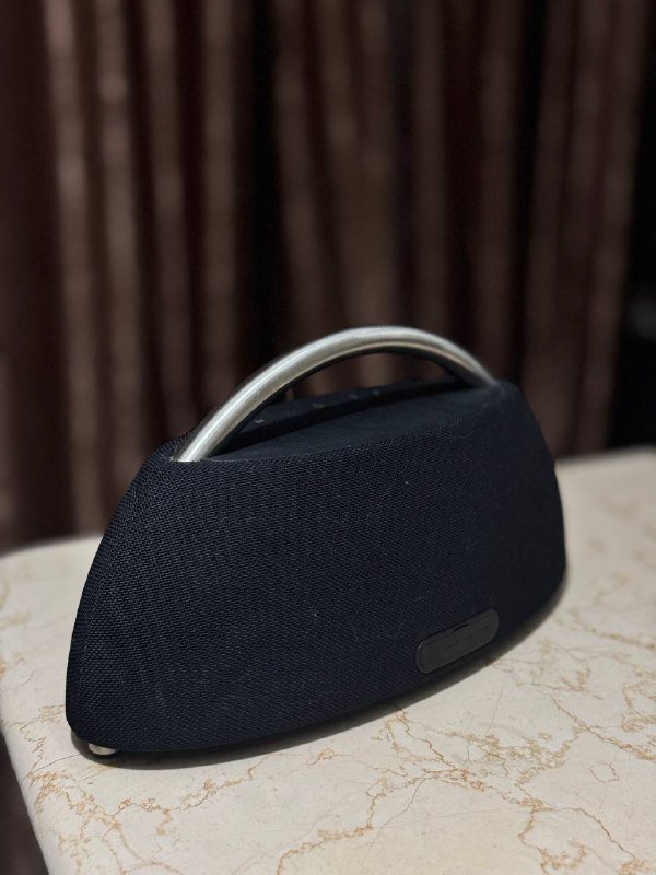 Динамик Harman Kardon с большими басами 2