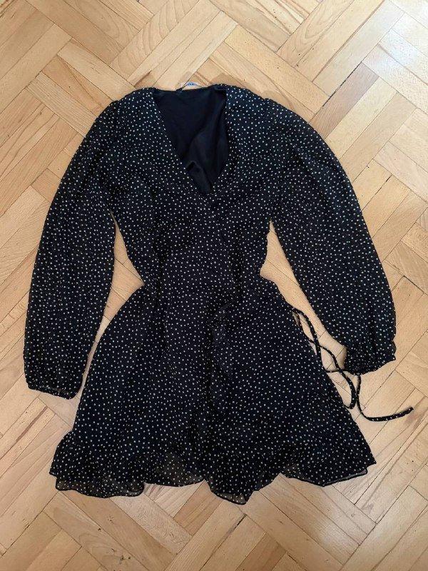 Черное платье, платье с розой, платье в горошек, платье зелено-голубого цвета, бежево-розовое платье 3