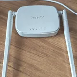 Роутер Tenda 1