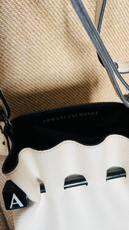 Сумка Armani Exchange белая вместительная 5