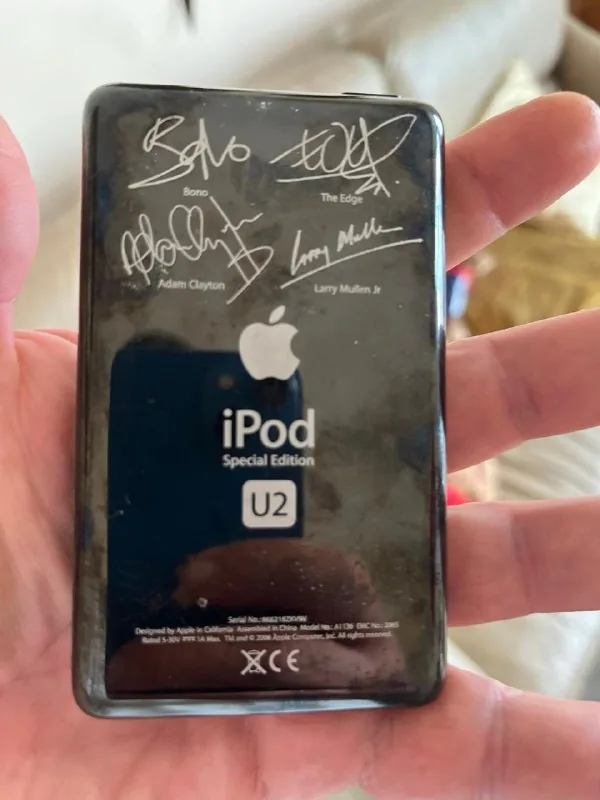Apple Mouse и iPod U2 2 1
