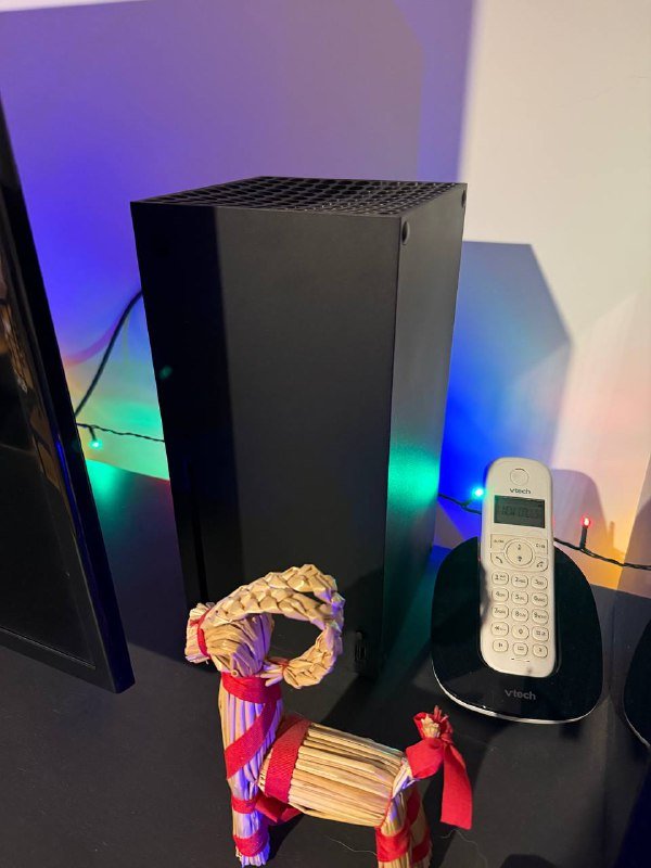 XBOX Series S 1 TB Black, 2 геймпада