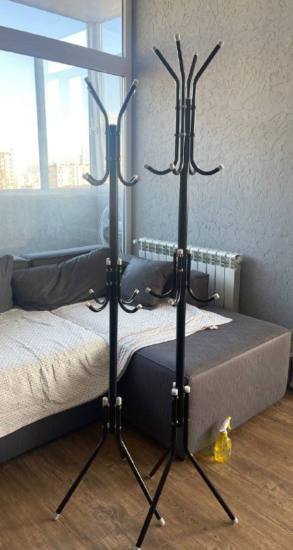 2 напольные вешалки