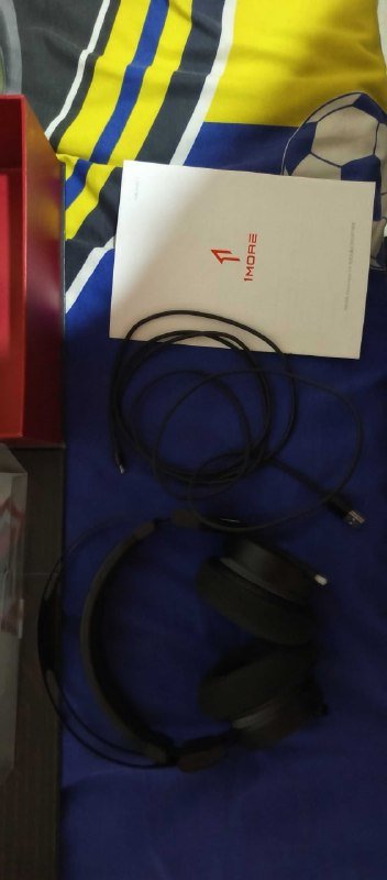 Игровая гарнитура 1MORE Spearhead VRX с красной подсветкой 5