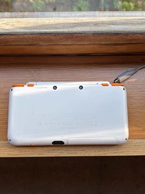 Nintendo New 2DS XL с картой 16Гб, стилус 7