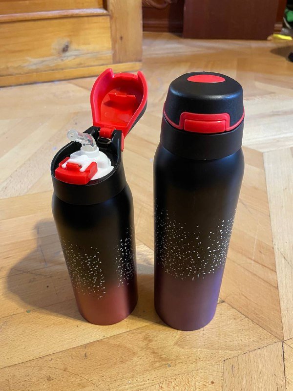 Бутылки для воды с резиновыми трубочками