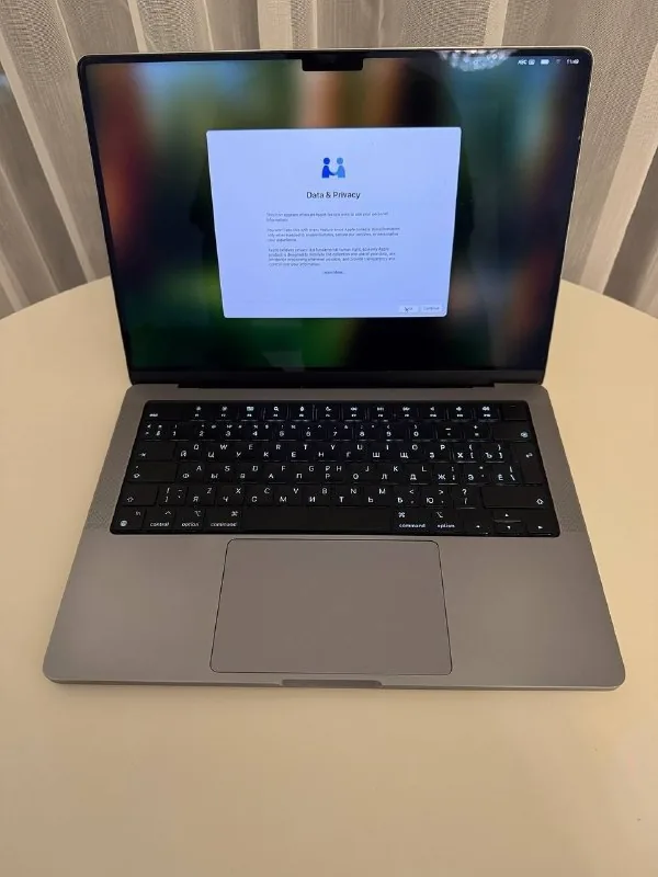 MacBook M1 Pro 14 16/512GB 1