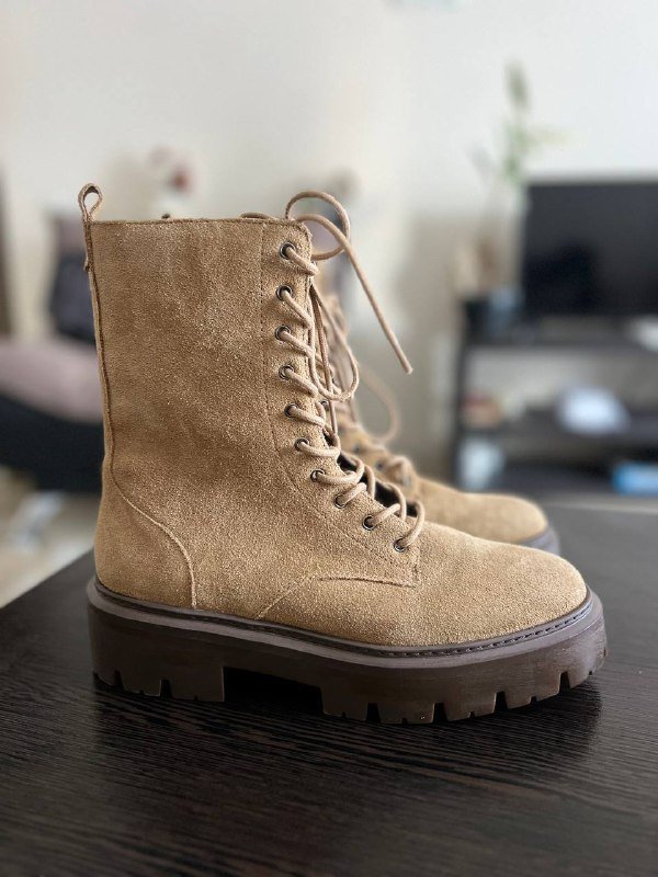 Футболка мужская Armani, женские замшевые ботинки Reserved 6