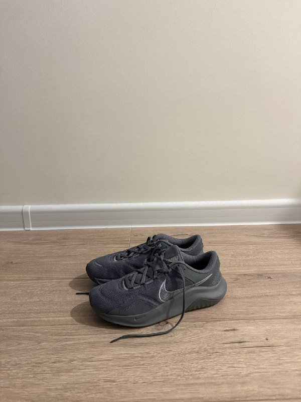 Кроссовки Nike размер 40,5